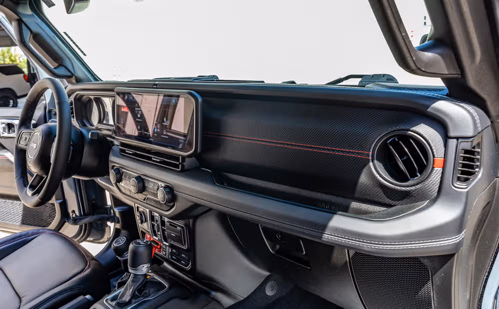 2025 Jeep Wrangler Rubicon X Image 16