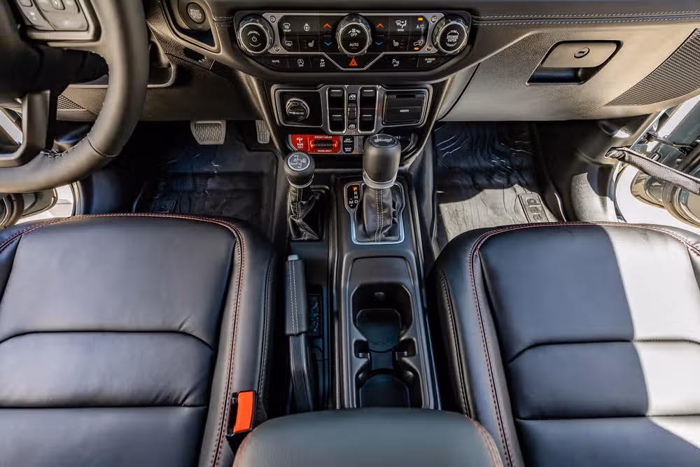 2025 Jeep Wrangler Rubicon X Image 27