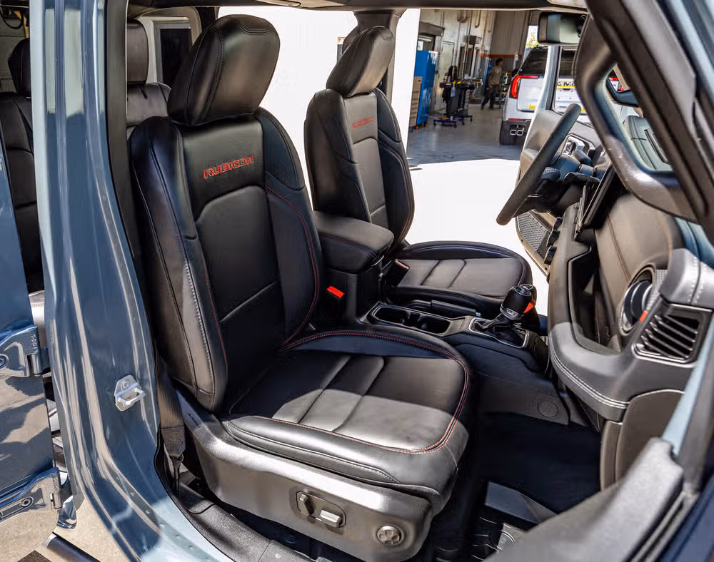 2025 Jeep Wrangler Rubicon X Image 30