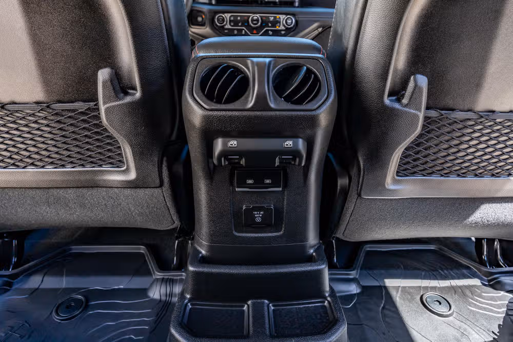2025 Jeep Wrangler Rubicon X Image 32