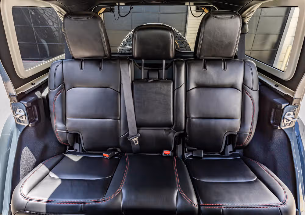 2025 Jeep Wrangler Rubicon X Image 34
