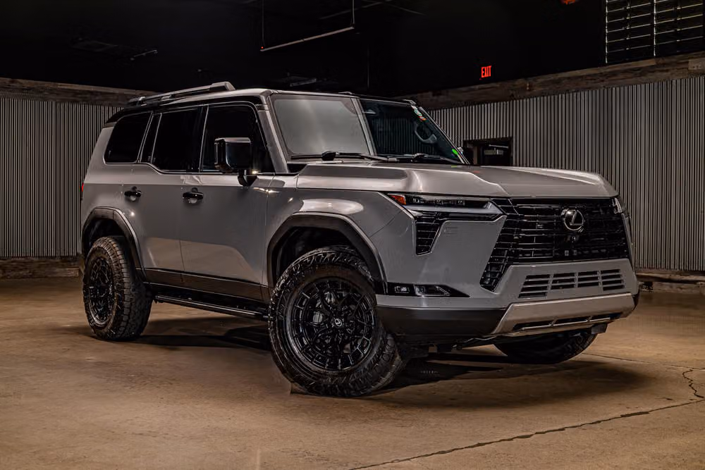 2024 Lexus GX 550 Overtrail+ Image 1