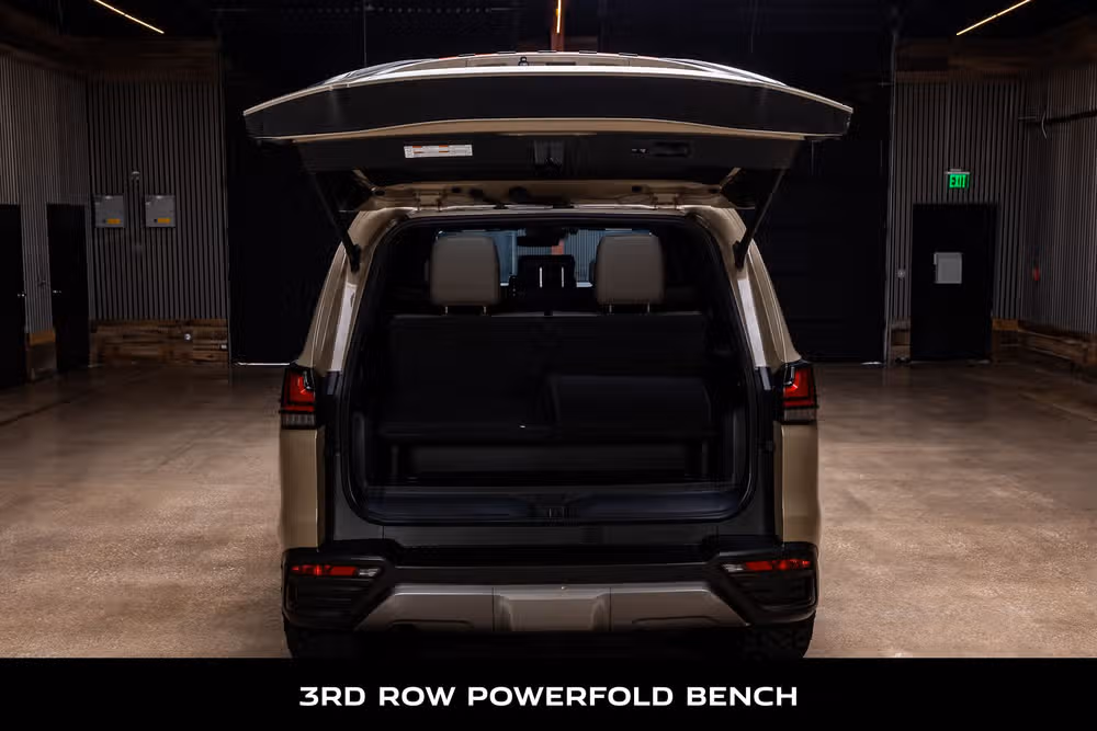 2025 Lexus LX 700h Overtrail Image 9