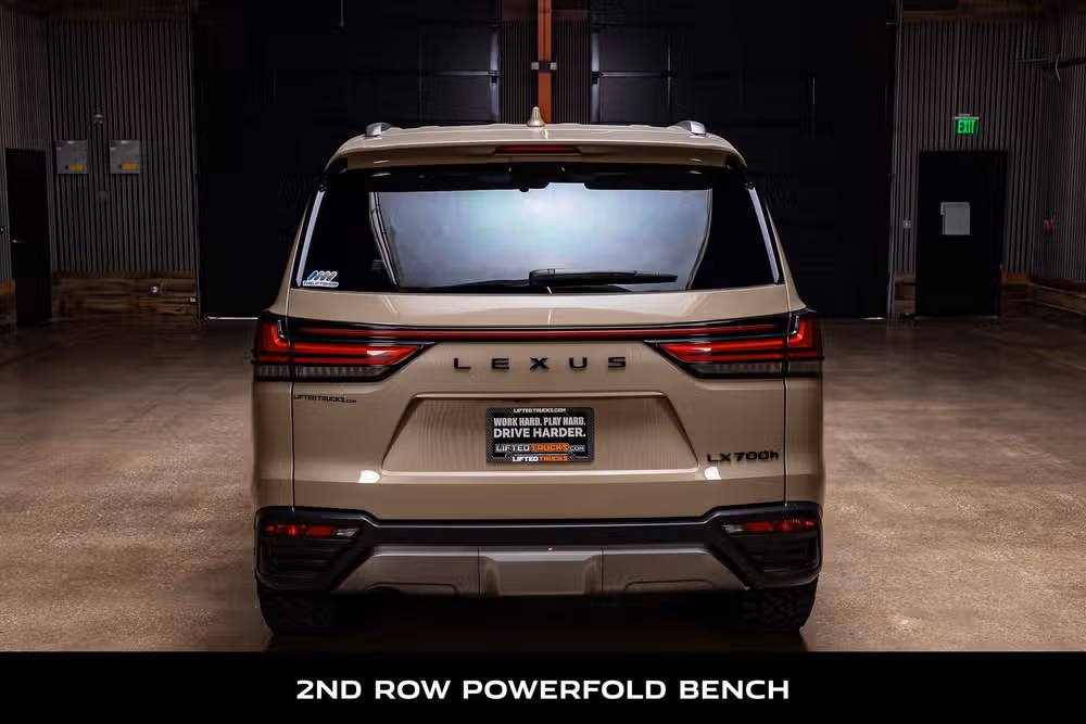 2025 Lexus LX 700h Overtrail Image 8