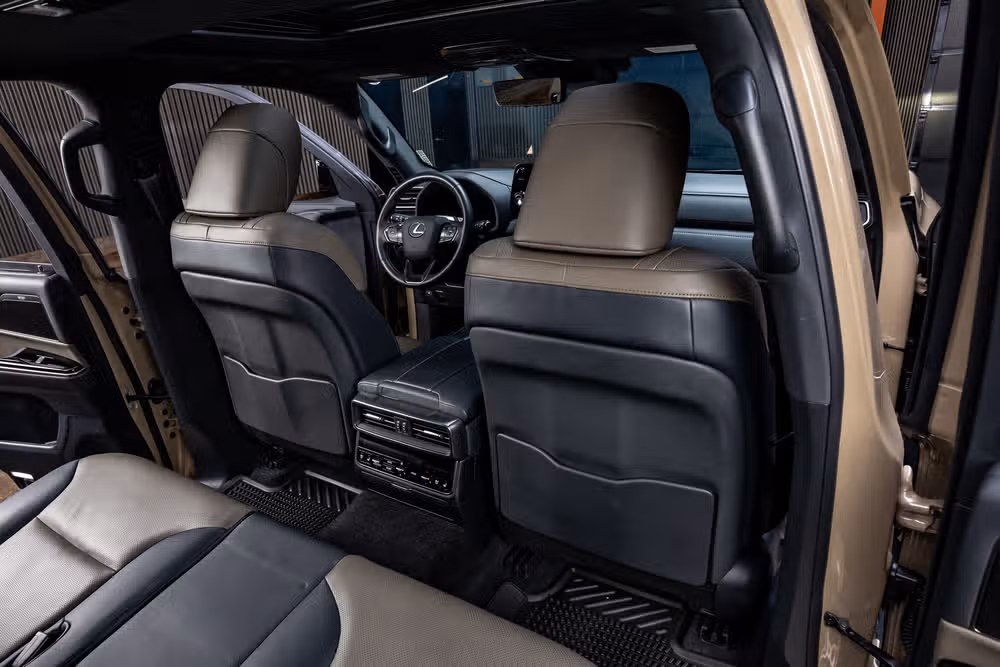 2025 Lexus LX 700h Overtrail Image 33