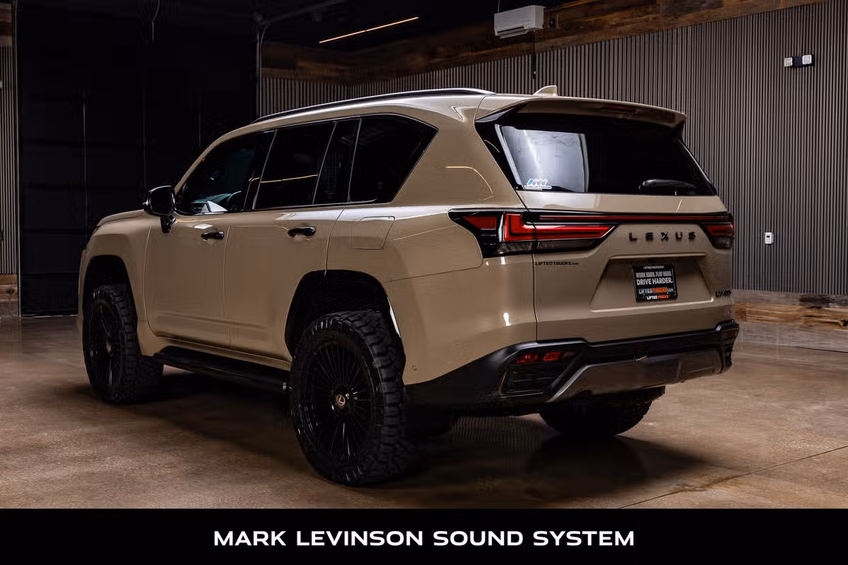 2025 Lexus LX 700h Overtrail
