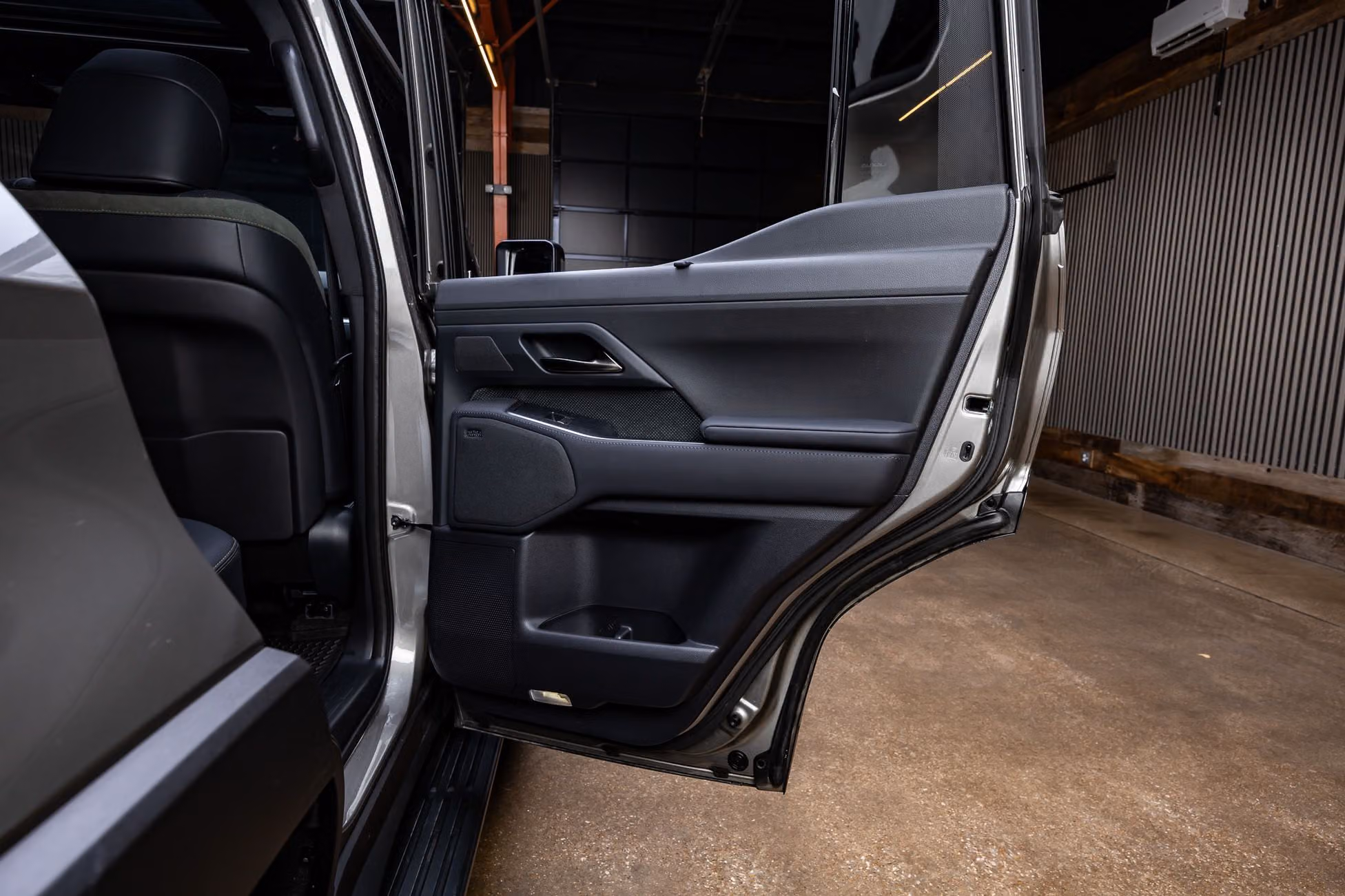 2025 Lexus GX 550 Overtrail+ Image 39