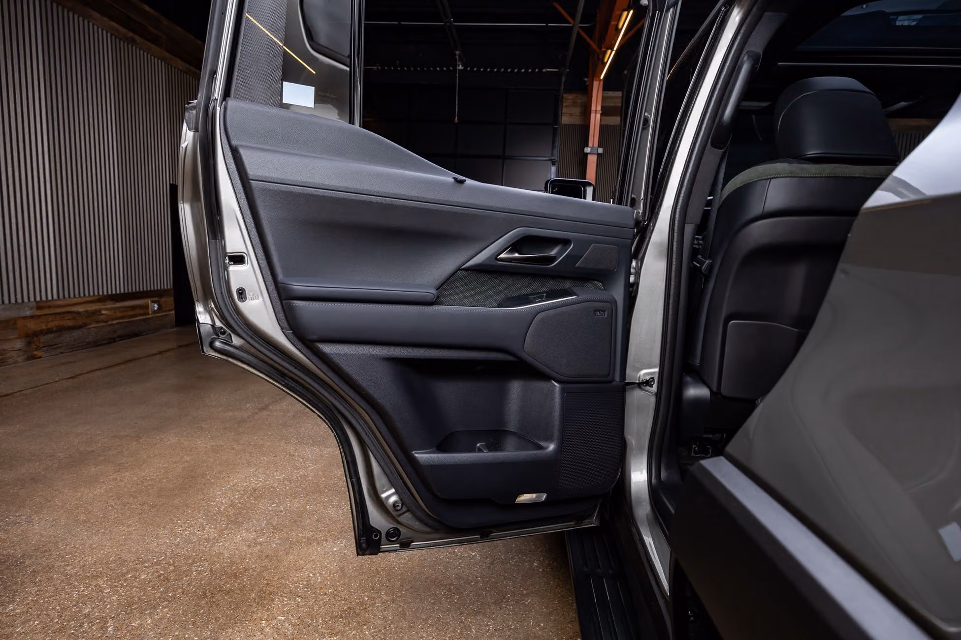2025 Lexus GX 550 Overtrail+ Image 38