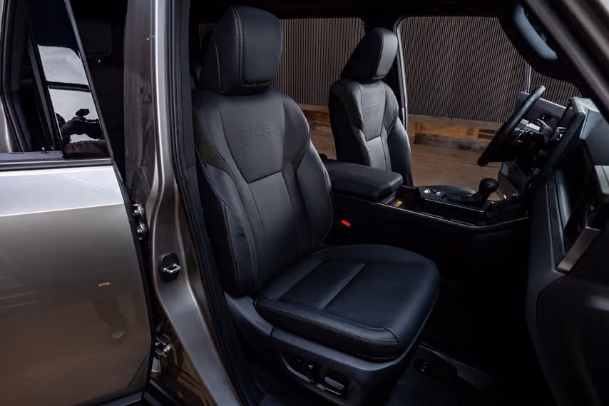 2025 Lexus GX 550 Overtrail+ Image 31