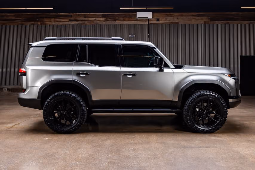 2025 Lexus GX 550 Overtrail+ Image 11