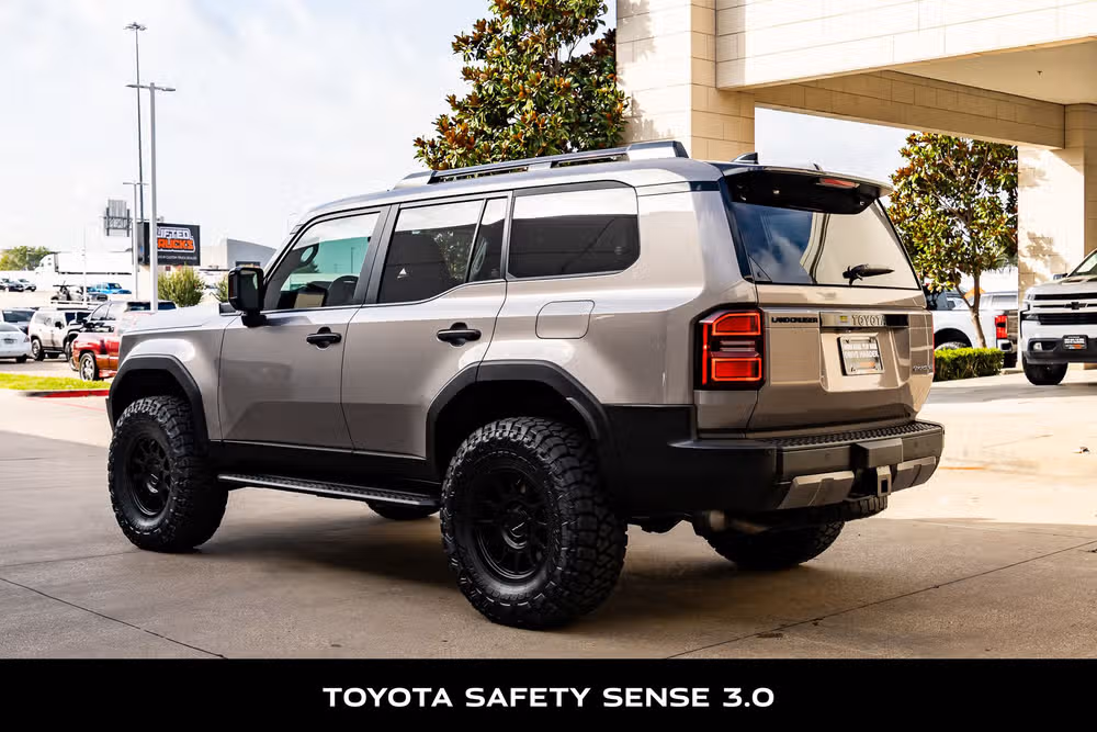 2026 Toyota Land Cruiser Base Image 7