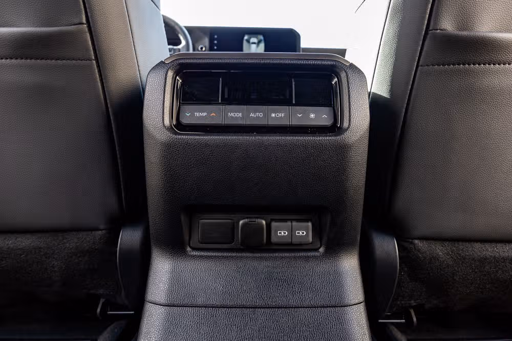 2026 Toyota Land Cruiser Base Image 32