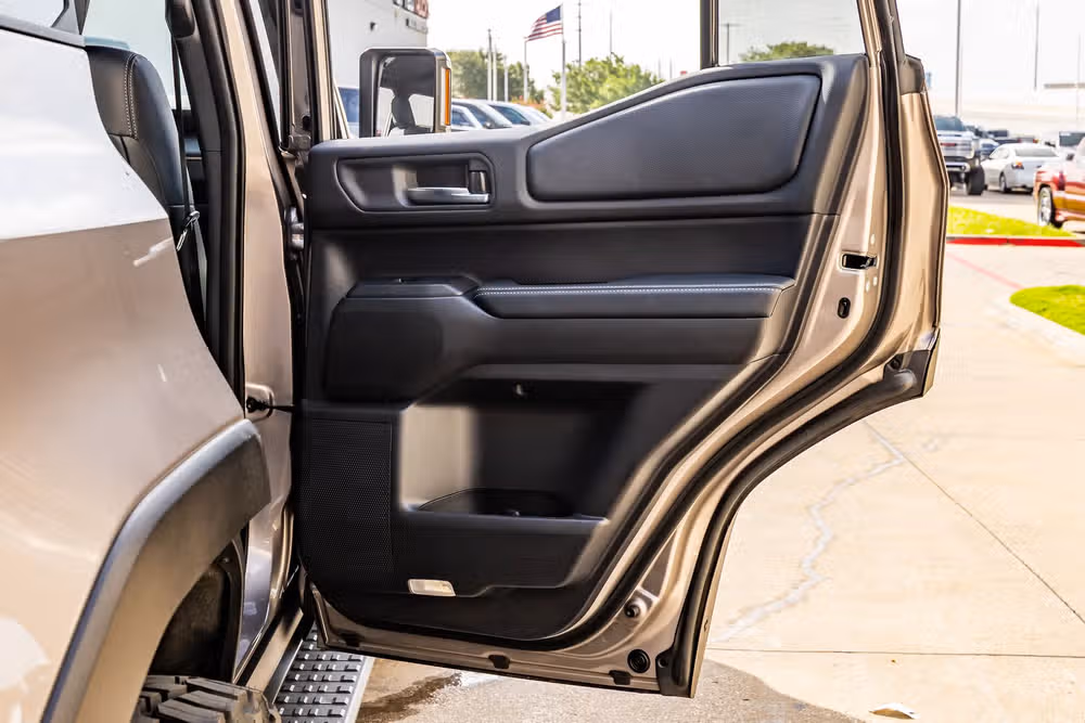 2026 Toyota Land Cruiser Base Image 38