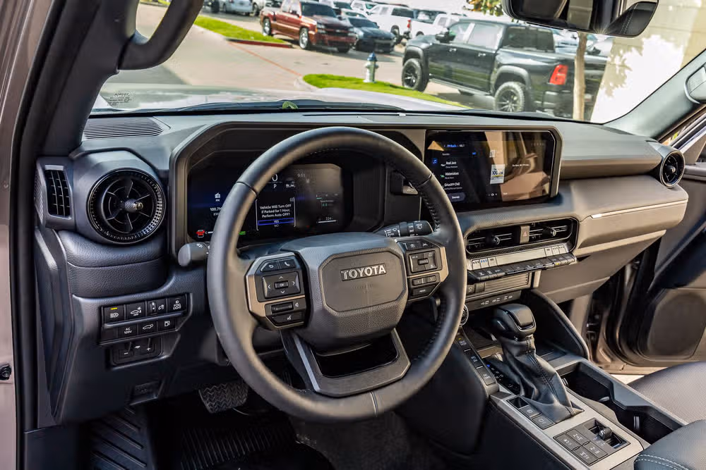 2026 Toyota Land Cruiser Base Image 17