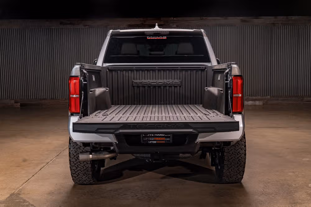 2026 Toyota Tacoma SR5 Double Cab Image 8