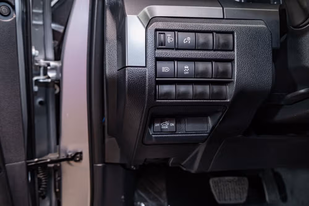 2026 Toyota Tacoma SR5 Double Cab Image 16