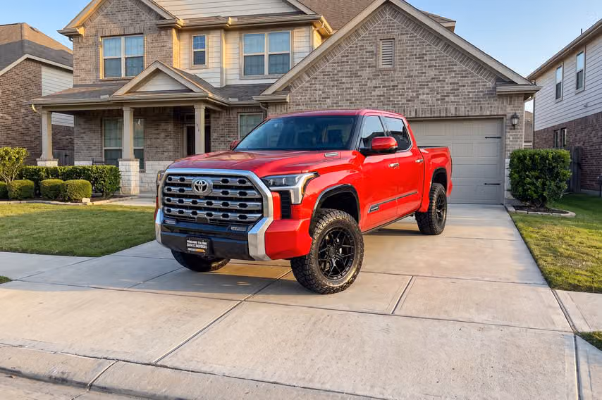 2025 Toyota Tundra Platinum HV CrewMax Image 45