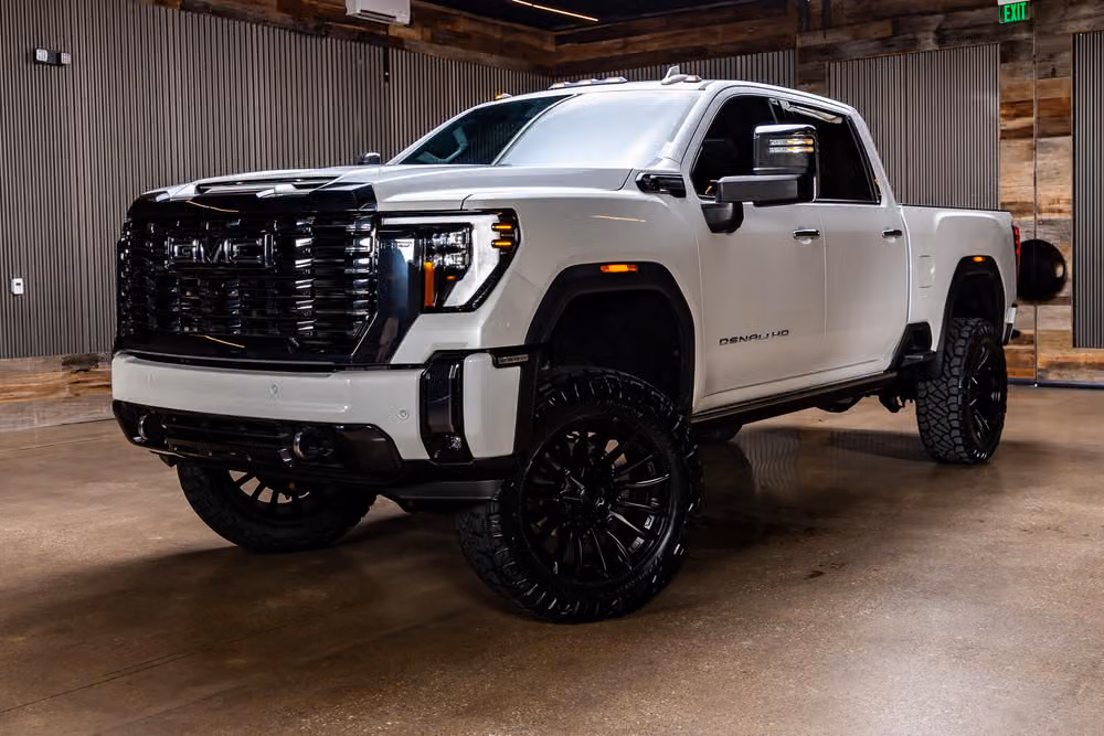 2024 GMC Sierra 2500HD Denali Ultimate Crew Cab Image 5