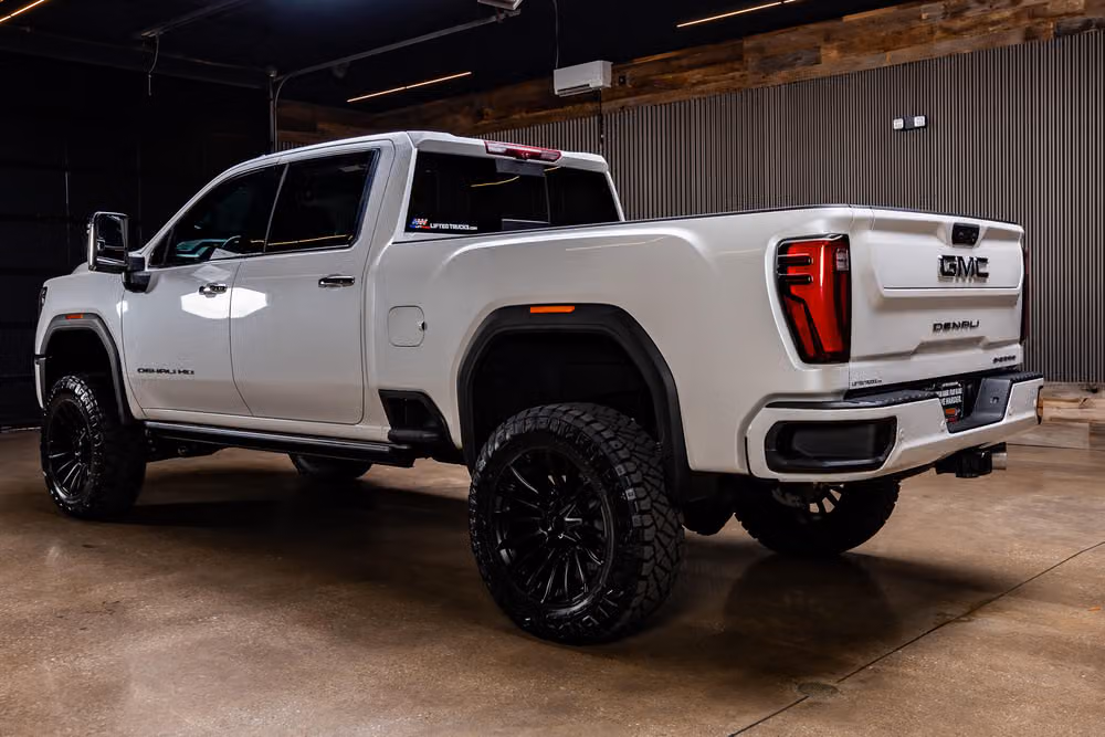 2024 GMC Sierra 2500HD Denali Ultimate Crew Cab Image 7