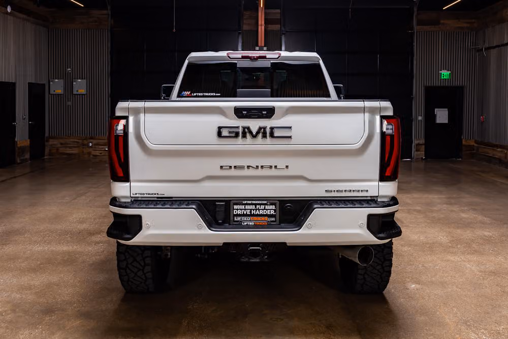 2024 GMC Sierra 2500HD Denali Ultimate Crew Cab Image 8
