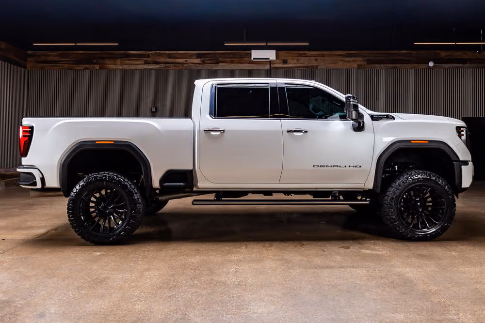 2024 GMC Sierra 2500HD Denali Ultimate Crew Cab Image 11