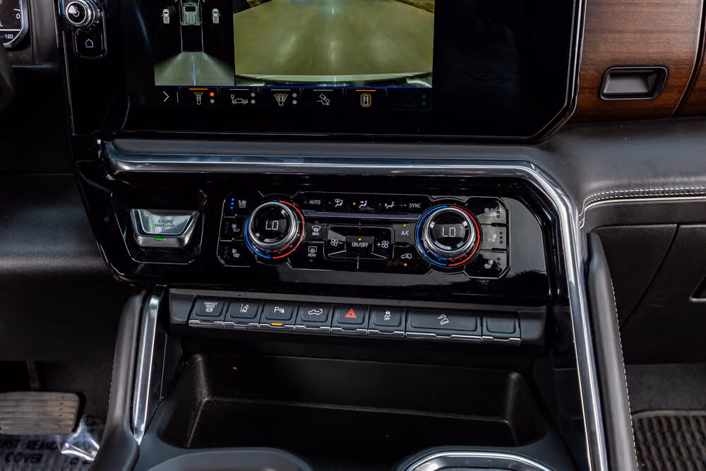 2024 GMC Sierra 2500HD Denali Ultimate Crew Cab Image 27