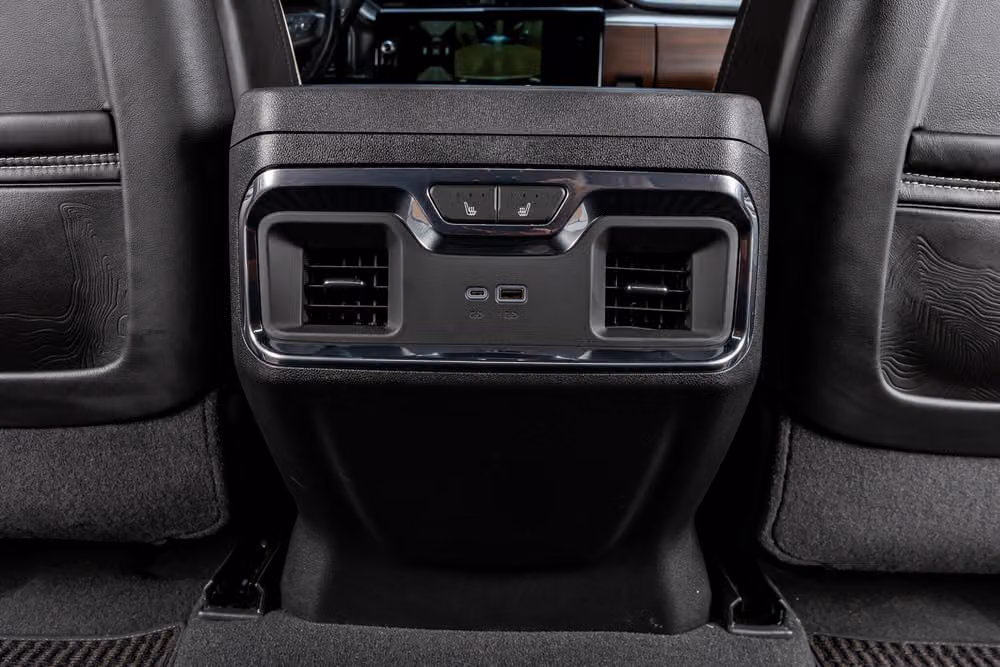 2024 GMC Sierra 2500HD Denali Ultimate Crew Cab Image 34