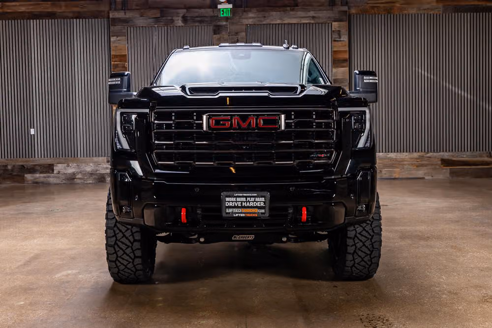 2025 GMC Sierra 2500HD AT4X Crew Cab Image 4