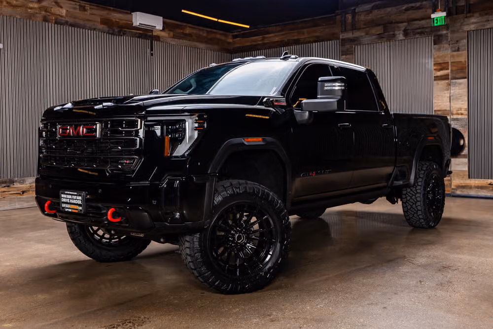 2025 GMC Sierra 2500HD AT4X Crew Cab Image 5