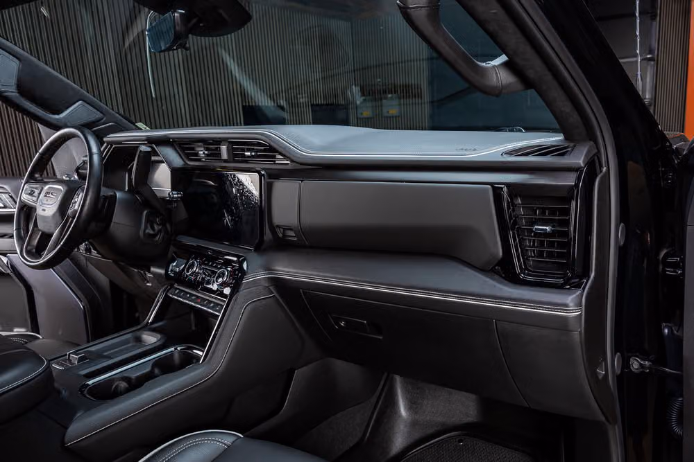 2025 GMC Sierra 2500HD AT4X Crew Cab Image 18