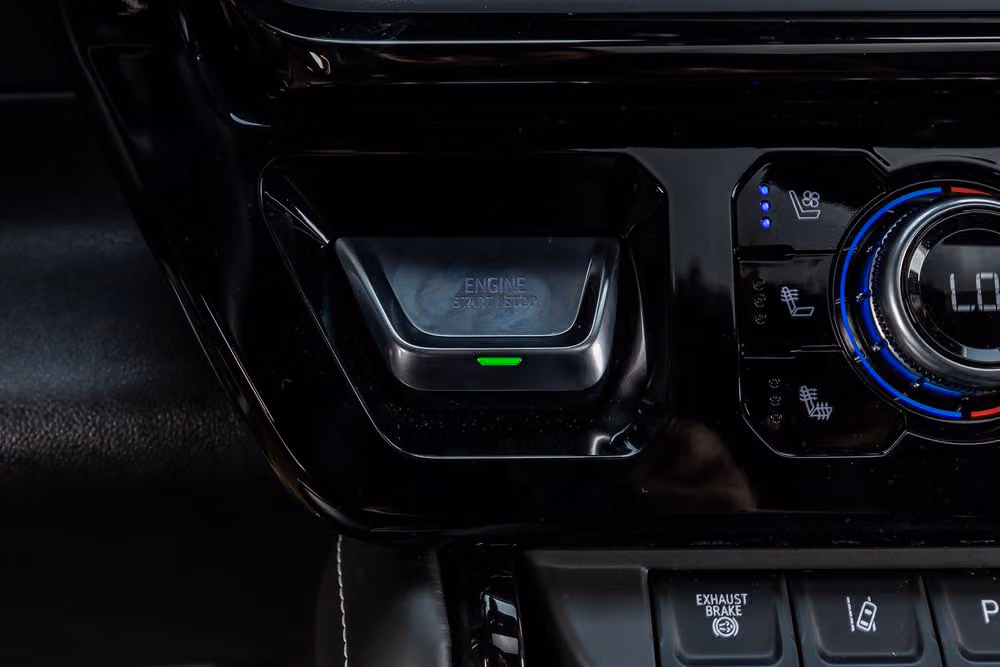 2025 GMC Sierra 2500HD AT4X Crew Cab Image 23