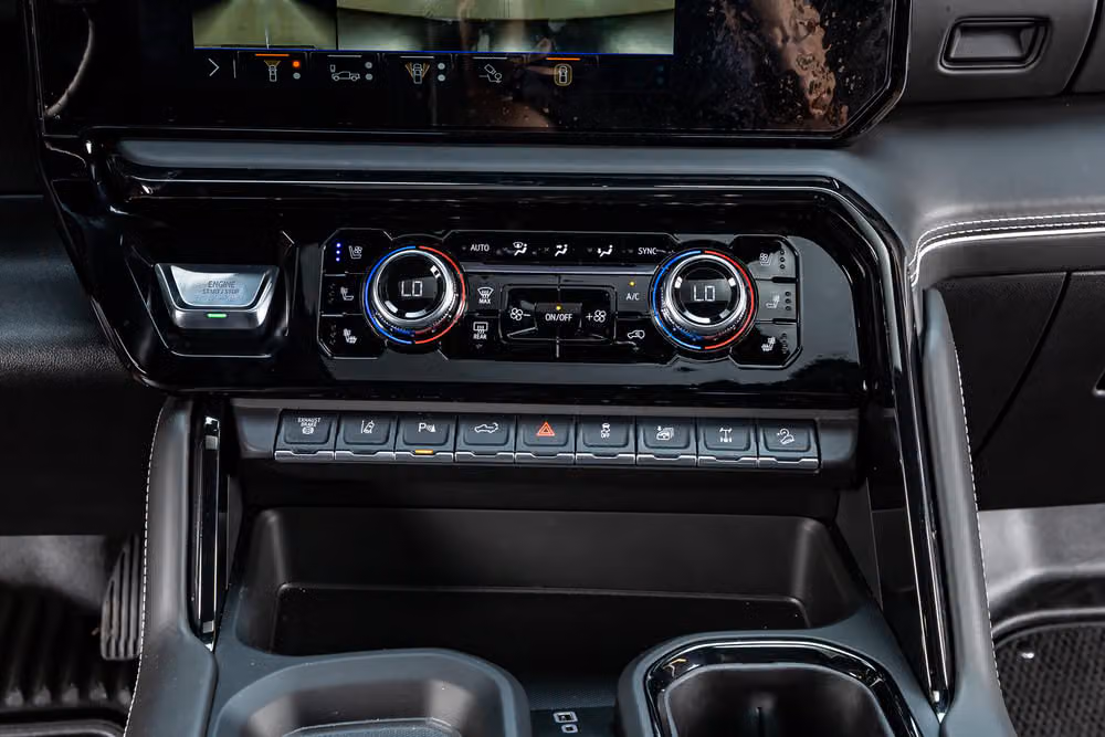 2025 GMC Sierra 2500HD AT4X Crew Cab Image 27