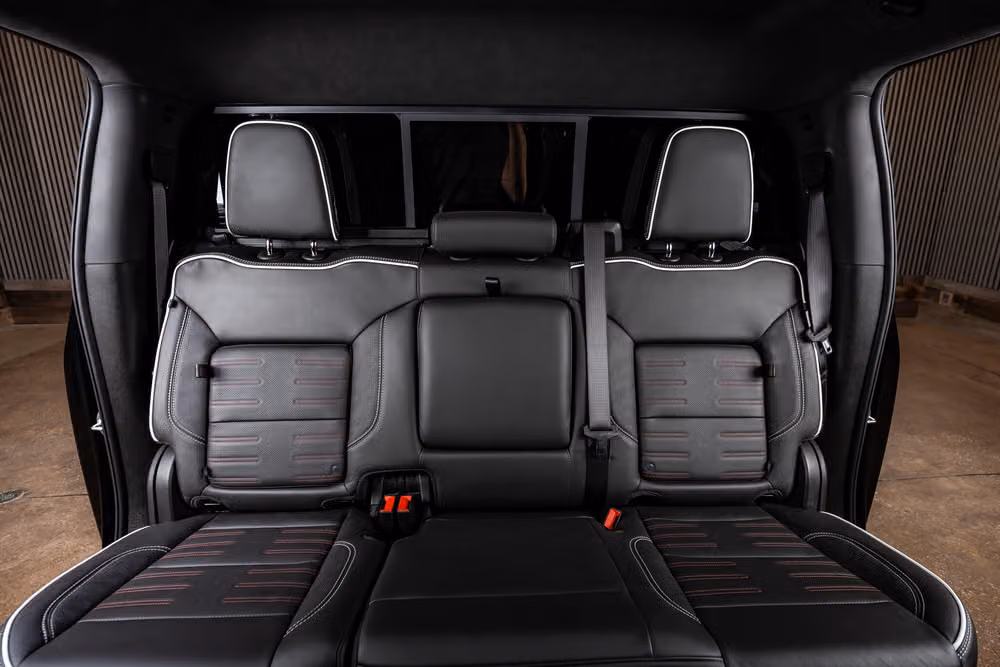 2025 GMC Sierra 2500HD AT4X Crew Cab Image 36