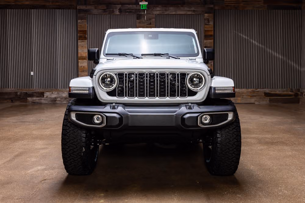 2025 Jeep Wrangler Sahara Image 4