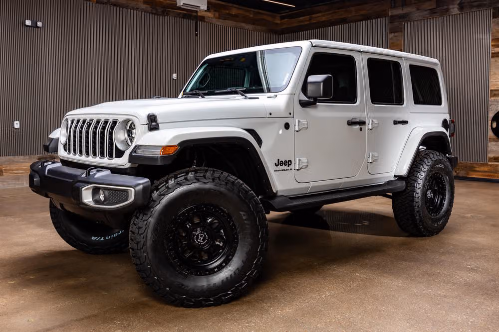 2025 Jeep Wrangler Sahara Image 5