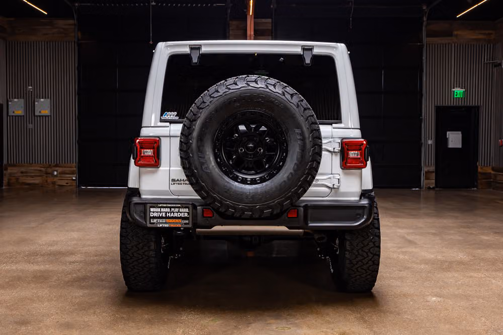 2025 Jeep Wrangler Sahara Image 8
