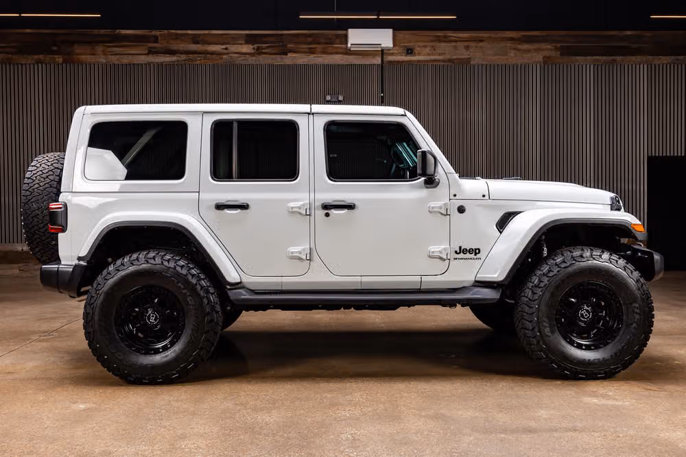 2025 Jeep Wrangler Sahara Image 11