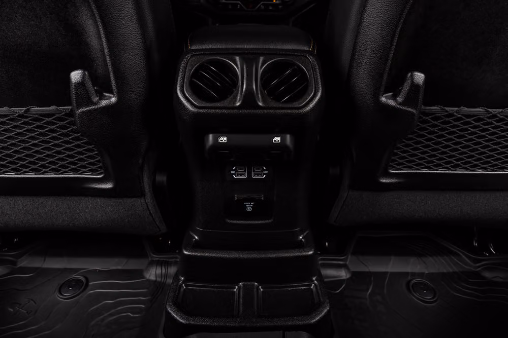 2025 Jeep Wrangler Sahara Image 34