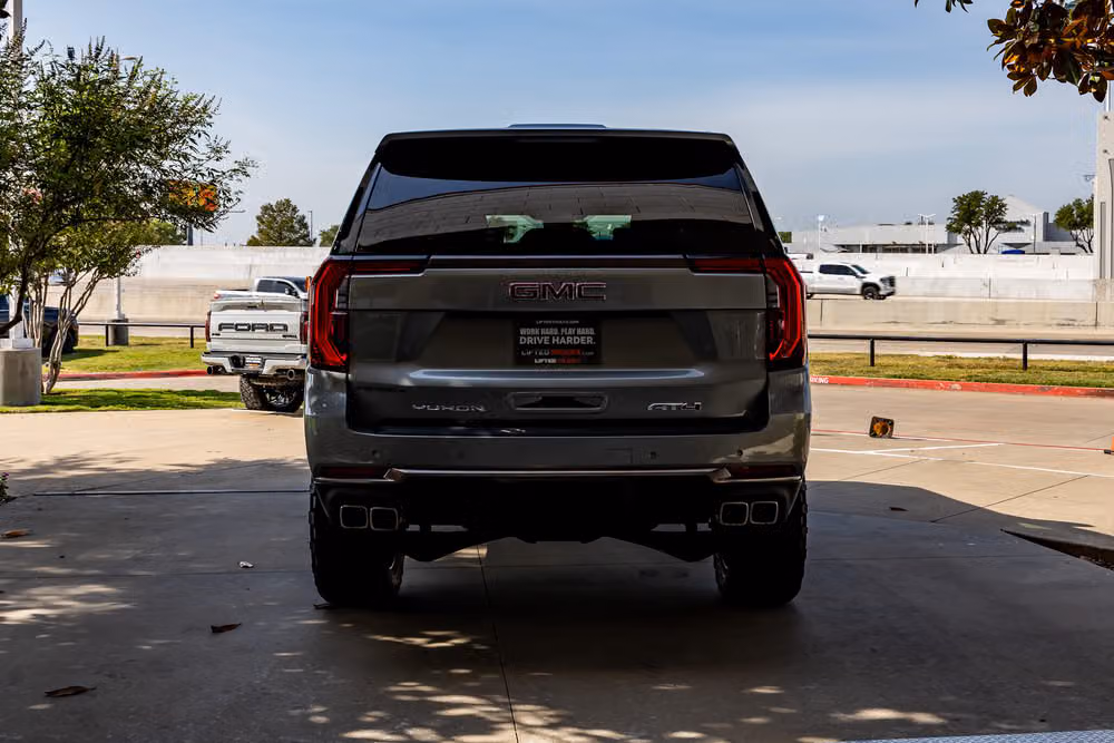 2026 GMC Yukon AT4 Ultimate Image 8