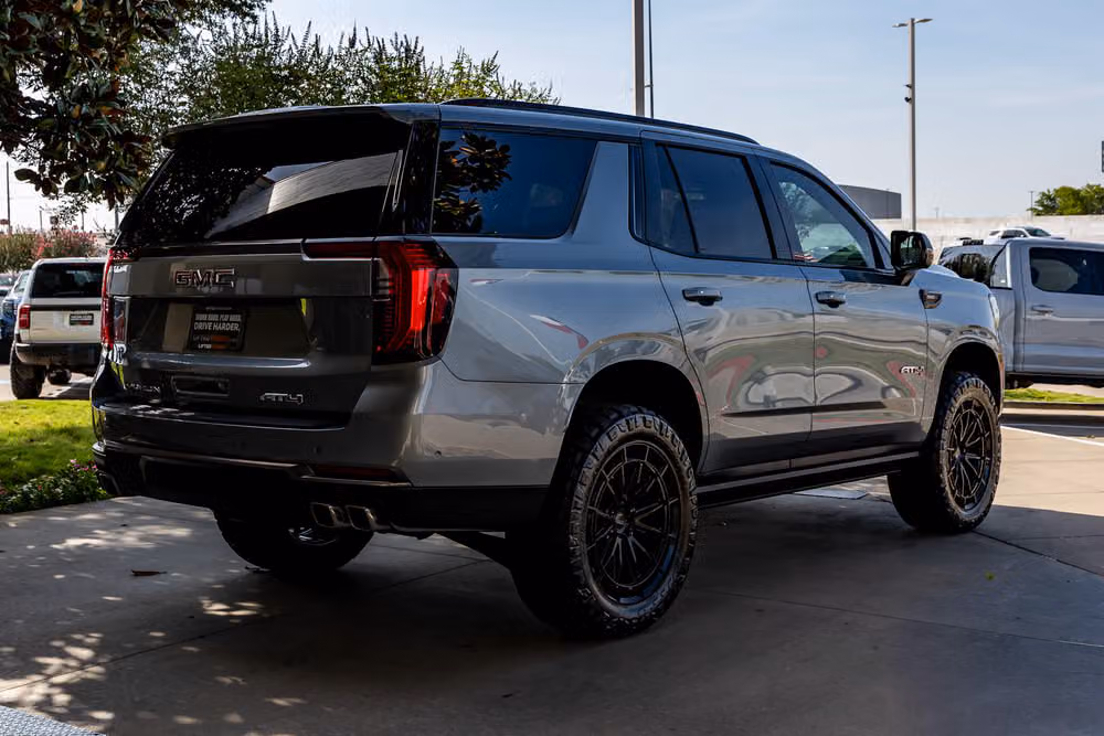 2026 GMC Yukon AT4 Ultimate Image 10