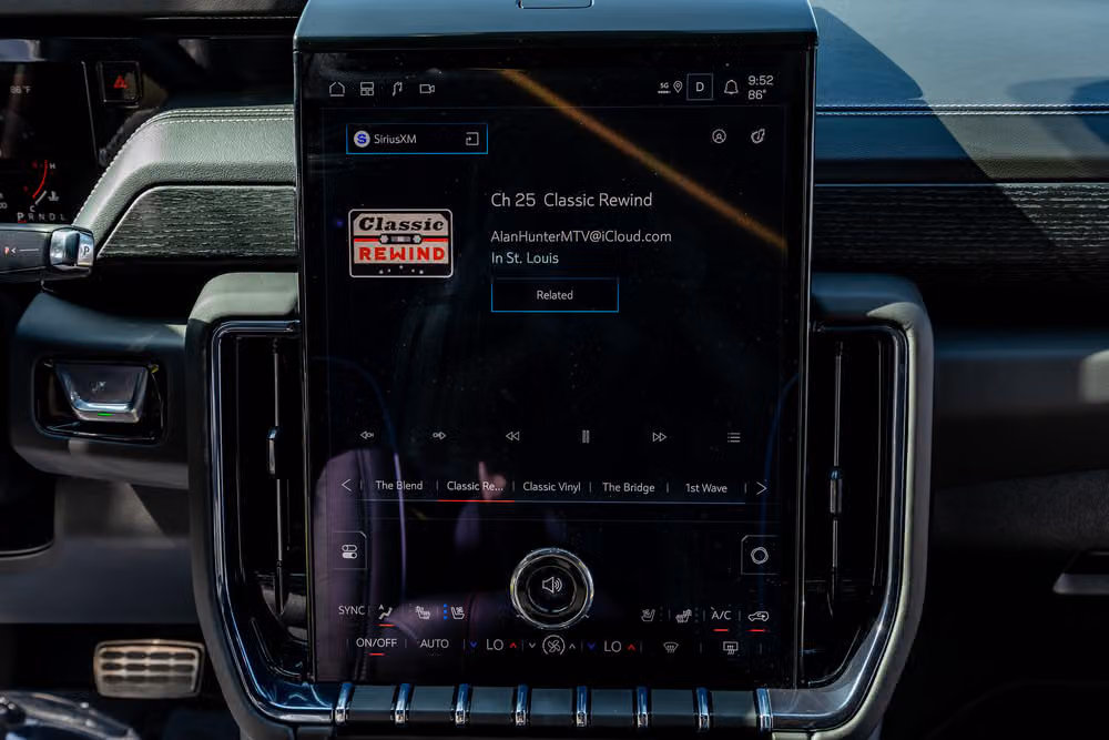 2026 GMC Yukon AT4 Ultimate Image 25