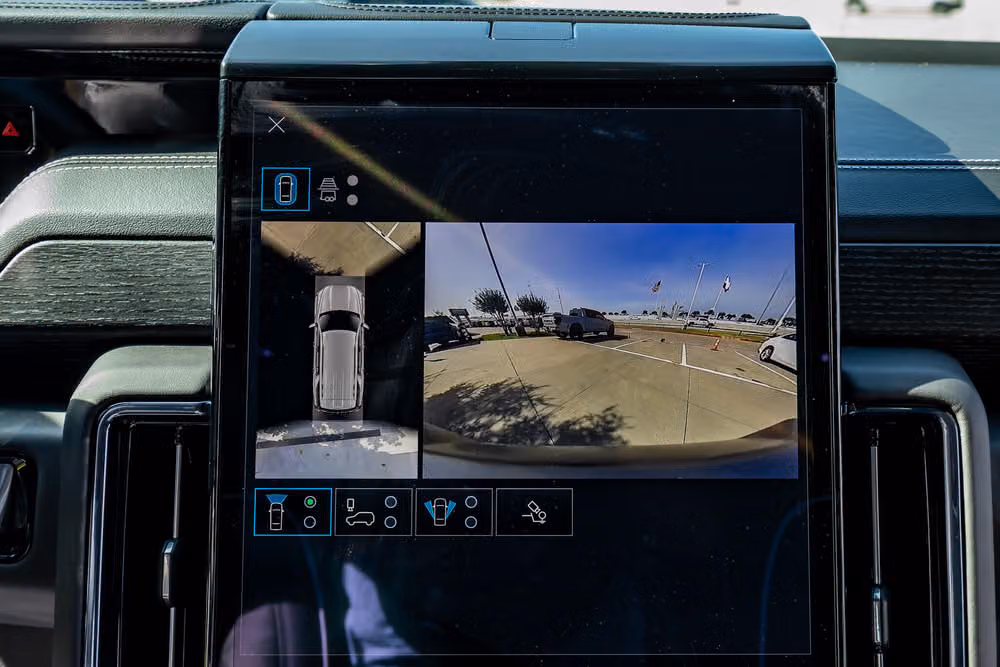 2026 GMC Yukon AT4 Ultimate Image 26