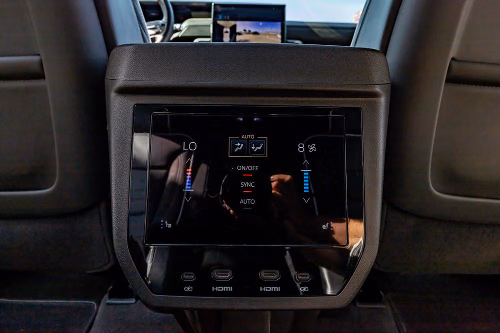 2026 GMC Yukon AT4 Ultimate Image 34