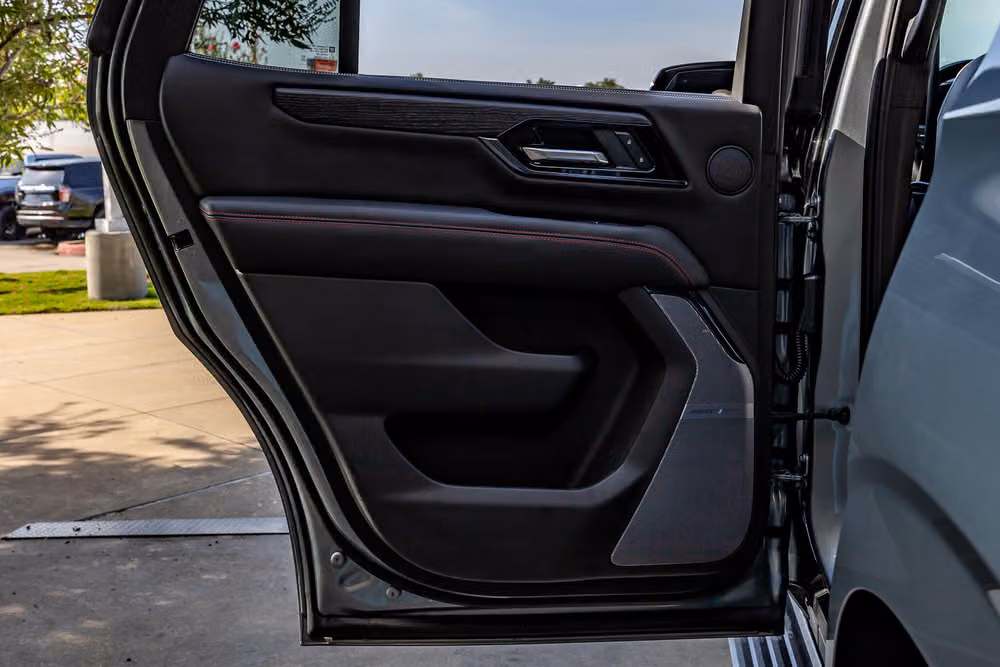 2026 GMC Yukon AT4 Ultimate Image 40
