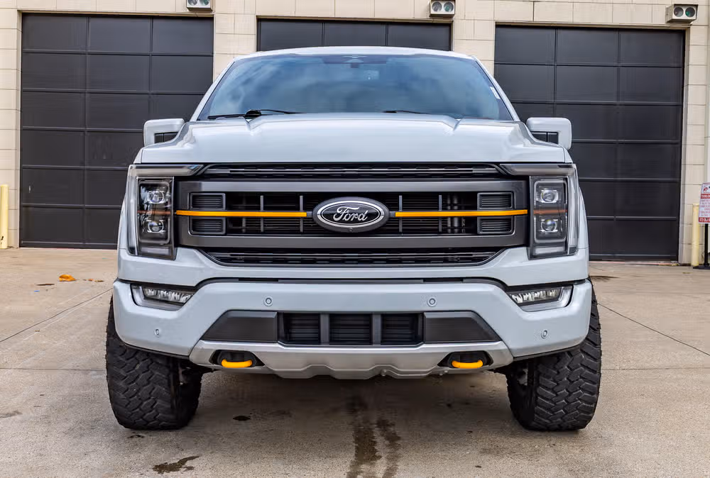 2023 Ford F-150 Tremor SuperCrew Image 3