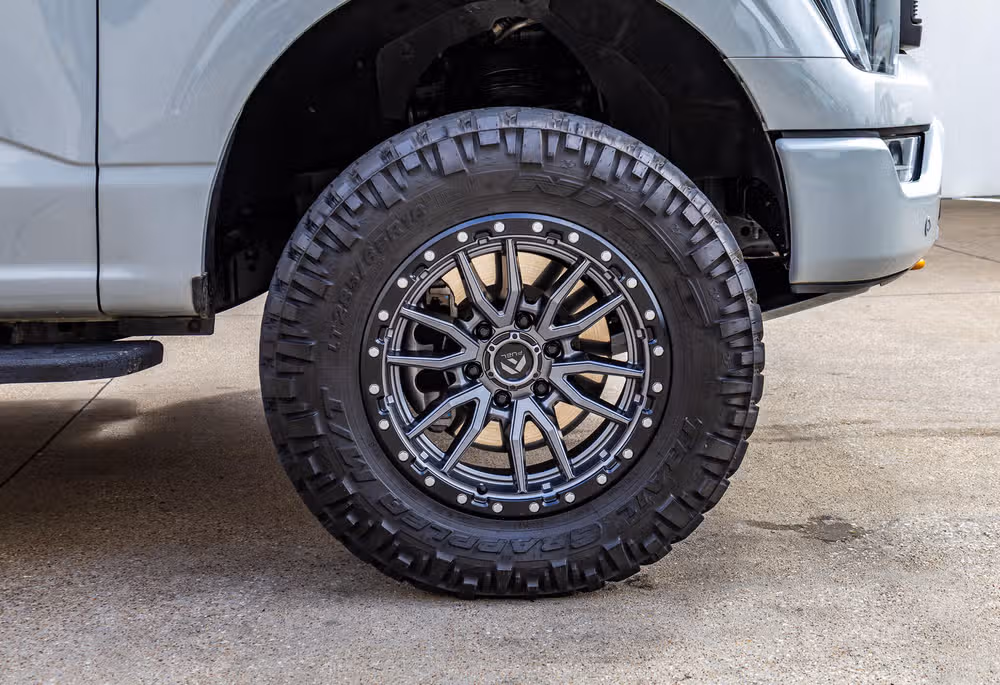 2023 Ford F-150 Tremor SuperCrew Image 11