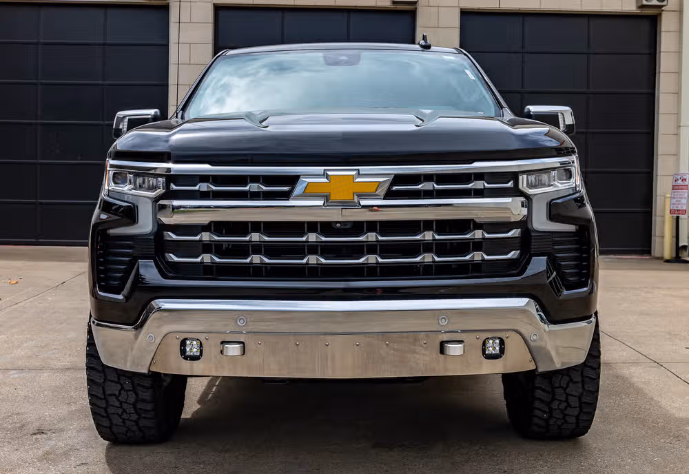 2023 Chevrolet Silverado 1500 LTZ Crew Cab Image 3