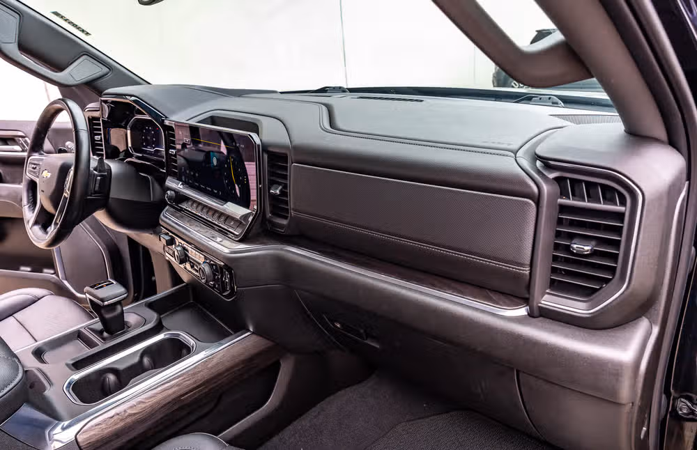 2023 Chevrolet Silverado 1500 LTZ Crew Cab Image 16