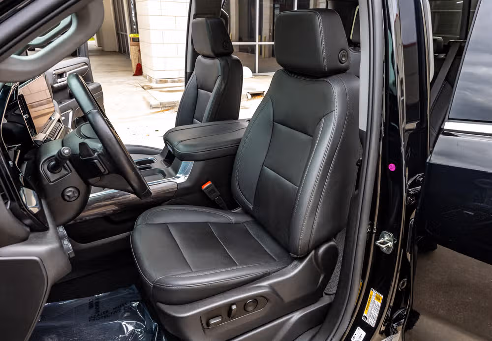 2023 Chevrolet Silverado 1500 LTZ Crew Cab Image 28