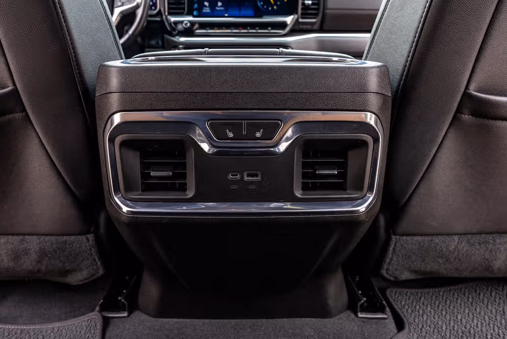 2023 Chevrolet Silverado 1500 LTZ Crew Cab Image 32